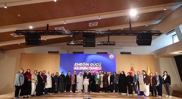 Konya Büyükşehir Belediye Başkanı Altay, 'Aile Yılı” Kapsamında 'Kadınlarla Buluştu