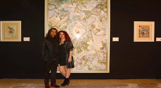 Aşkın ateşiyle, sanata dönen kumaşlar ilk kez sergilendi