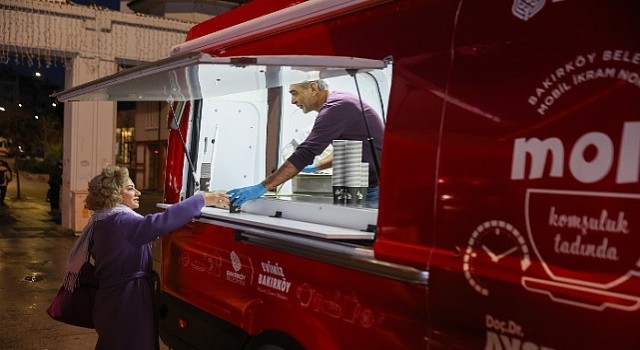 Bakırköy Belediyesi’nden Soğuk Sabahlarda Sıcak İkram