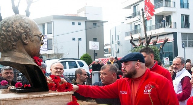 Güzelbahçeliler Mumcu’yu Unutmadı