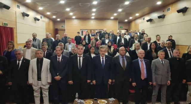 Merkez Sağ Parti 'seçimlere' tam kadro hazır