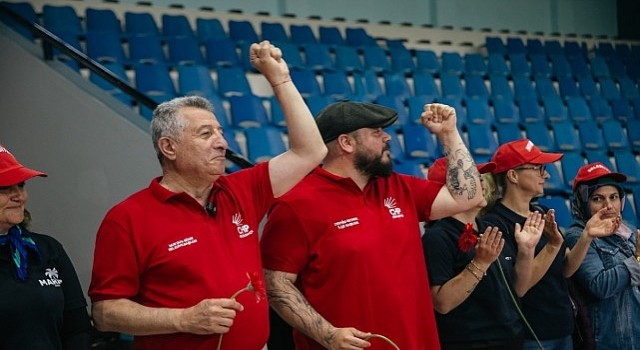 Güzelbahçe’de Çifte Bayram: 127 işçi sendikalı oldu