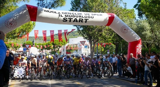 Muğla'da 15 Temmuz Demokrasi Şehitlerini Anma Ulusal Yol Yarışı Düzenlendi