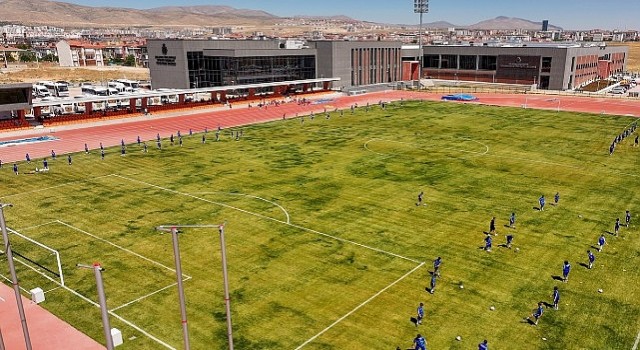 Başkan Altay ve Başkan Pekyatırmacı Selçuklu Belediyesi Sporcu Seçme ve Yetiştirme Merkezi’nde