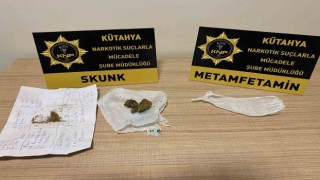 Kütahya’da durdurulan bir araçta uyuşturucu madde ele geçirildi