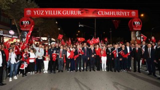 100. yılda binlerce kişi Nilüfer’de yürüdü