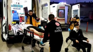 Zabıta aracı ile motosiklet çarpıştı: 2 yaralı