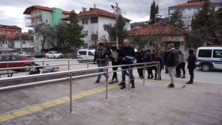 Burdur’da eski eş cinayetinde katil zanlısı ve yardım eden 6 şahıs tutuklandı