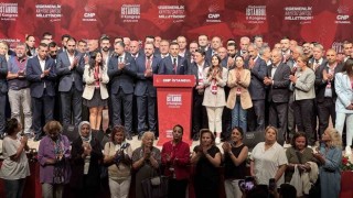 CHP İstanbul İl Başkanlığı Olağanüstü Kongresi’nde tek aday olan Özgür Çelik, yeniden CHP İl Başkanı seçildi.
