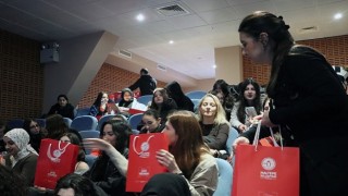 Maltepeli genç kızlara bağımlılık semineri ve hijyen eğitimi