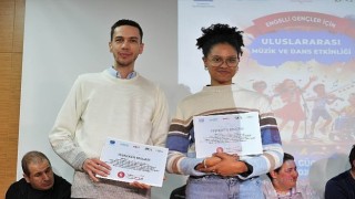 Keçiören’de ’Sese Güç Ver’ Projesiyle Engeller Sanatla Aşıldı