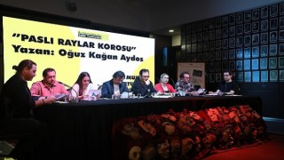 Muhsin Ertuğrul Okumaları “Paslı Raylar Korosu” Oyununa Yoğun İlgi