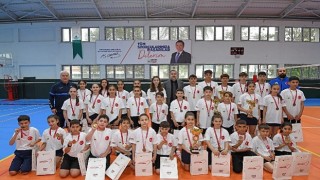 Osmangazi Belediyespor’dan Badmintonda Tarihi Başarı