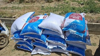 Büyükşehir’den Yangından Etkilenen Gördesli Üreticiye Yem Desteği