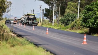 İZBETON Ekipleri Efes Selçuk’ta Yolları Yeniliyor